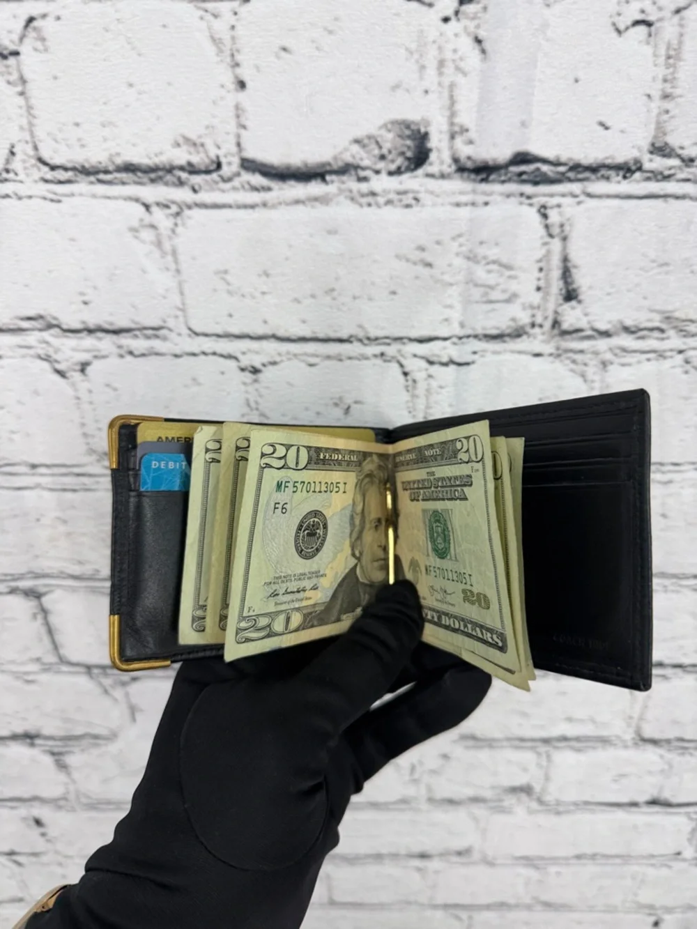 COACH Smooth Leather Money Clip Bi-Fold Wallet — Black w/ Brass — VGC